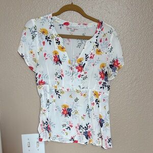 Skies Are Blue White Floral Blouse